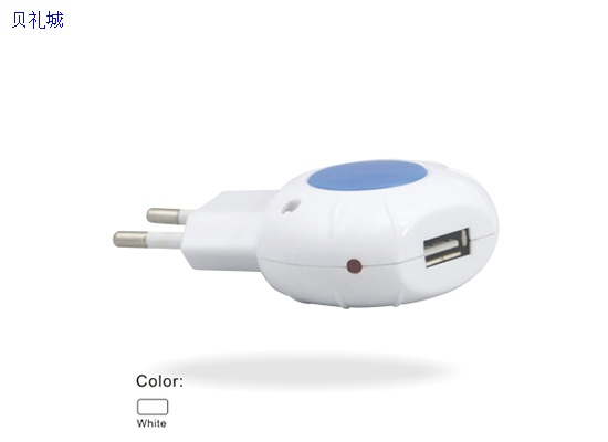 TC-26  Universal Travel Charger Adapter