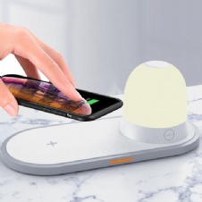 Wireless charger with lamp