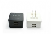 AC-05 Universal Travel Charger Adapter